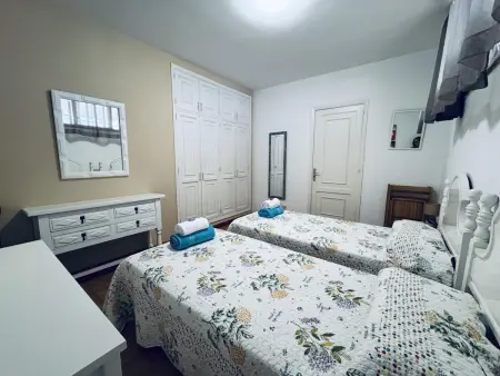 Appartement lumineux San Eugenio Bajo avec piscine : photo 15