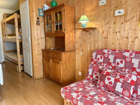 Studio 4 couchages Risoul 1850, accès direct pistes : photo 12