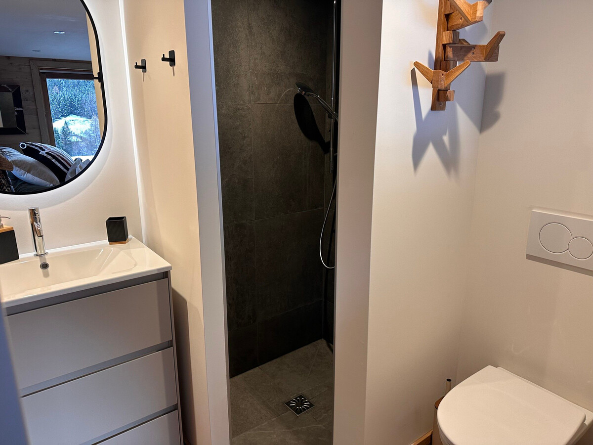 Appartement neuf 6 pers., jardin sud à Pralognan - Photo 9