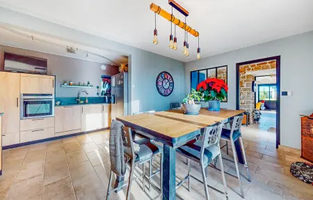 Maison pierre 6 pers avec piscine intérieure à Quessoy : photo 4