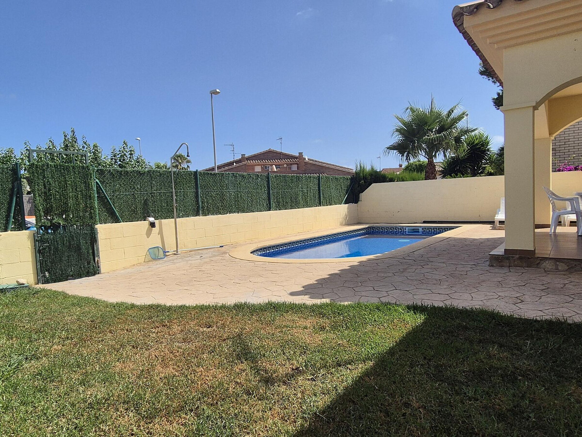 Casa Encarni à Riumar : maison 6 pers, piscine, plage à 100m - Photo 3