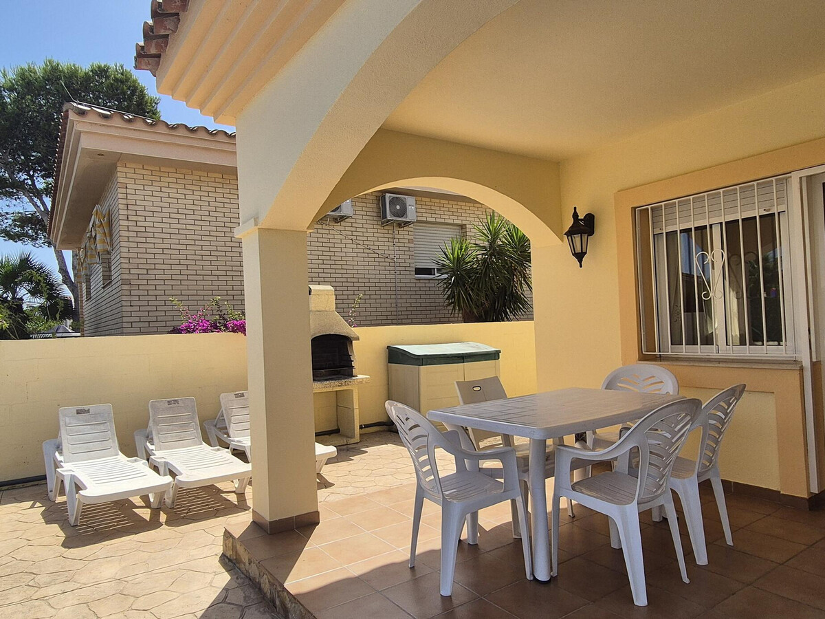 Casa Encarni à Riumar : maison 6 pers, piscine, plage à 100m - Photo 4