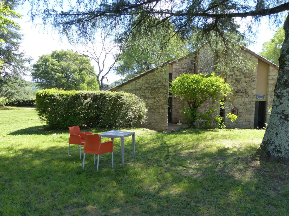 Cottage 3 pièces Les Vans, 4 personnes, piscine - Photo 1