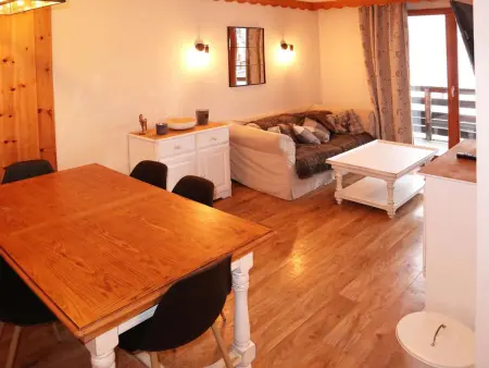 Location appartement à Les Orres, Appartement duplex 3 pièces 8 pers, piscine et sauna, ski aux pieds, animaux admis