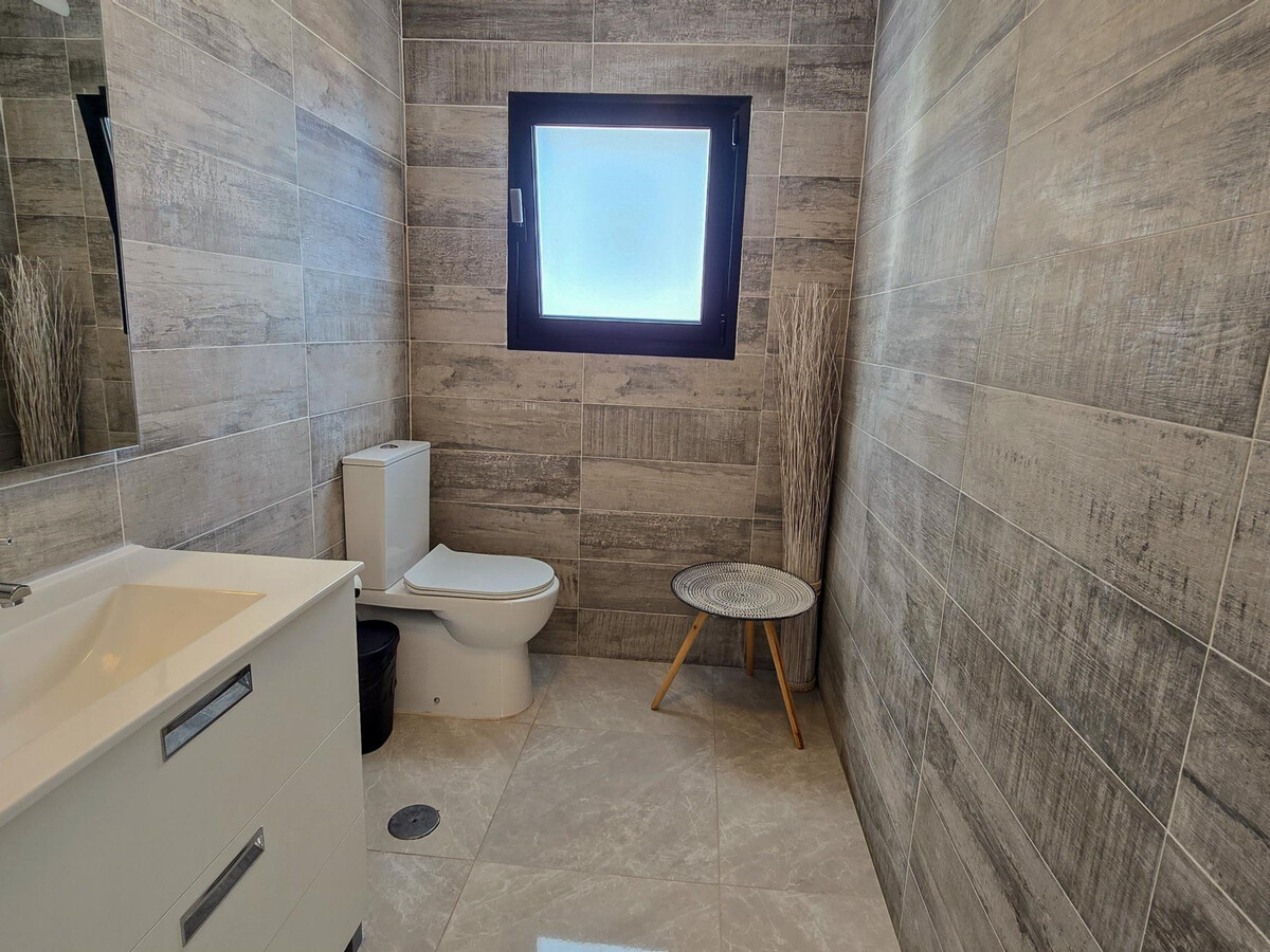 Villa 4 chambres, piscine chauffée et garage à Radazul - Photo 18