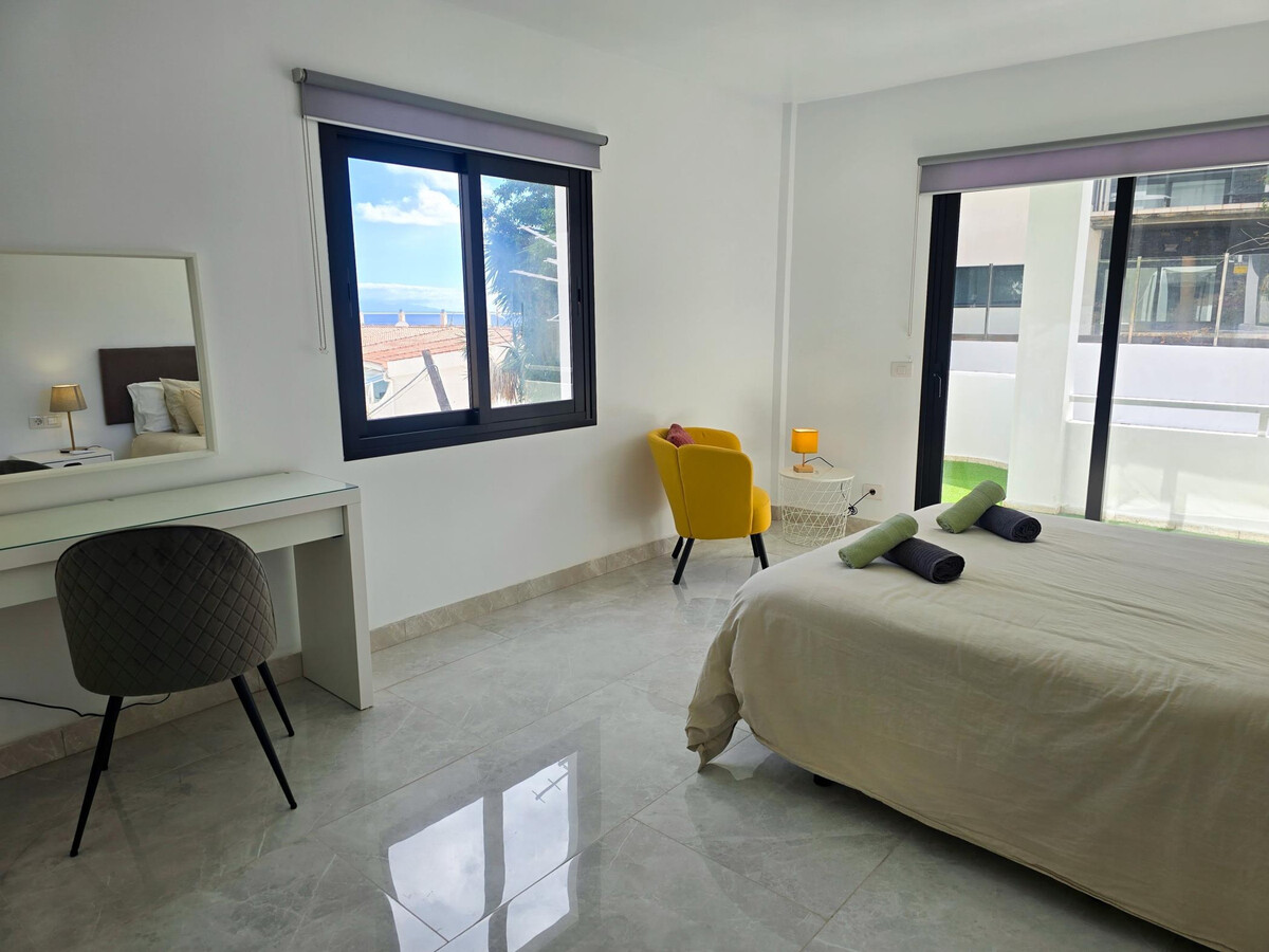 Villa 4 chambres, piscine chauffée et garage à Radazul - Photo 22