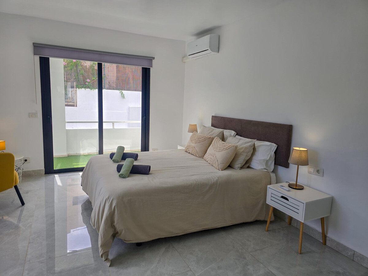 Villa 4 chambres, piscine chauffée et garage à Radazul - Photo 23