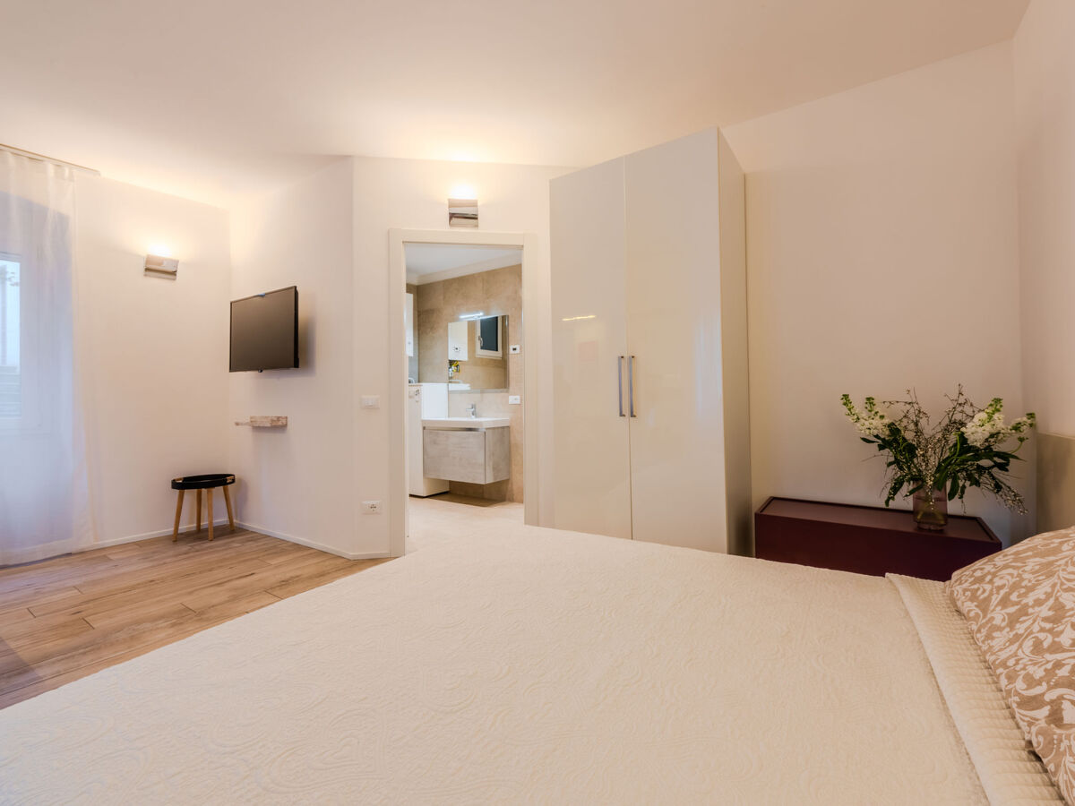Peak Nest à Arco : studio rénové 48 m² avec terrasse - Photo 3