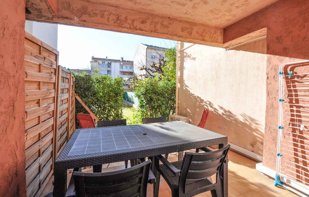 Studio 24 m² à 150 m de la plage, Fréjus - Photo 2