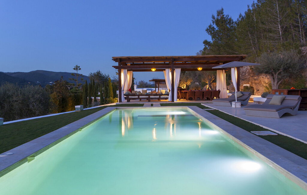Villa Bes, maison de luxe 300 m² avec piscine à Santa Eulalia - Photo 1