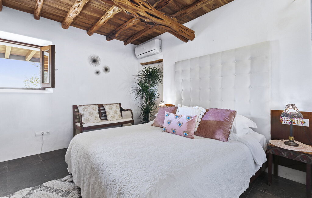 Villa Finca Cielo : ferme ibicenca 9 chambres, piscine 4,5×11m - Photo 16