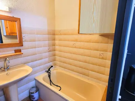 Appartement 4 pers. au cœur de Saint-Michel-de-Chaillol, balcon plein Sud : photo 6