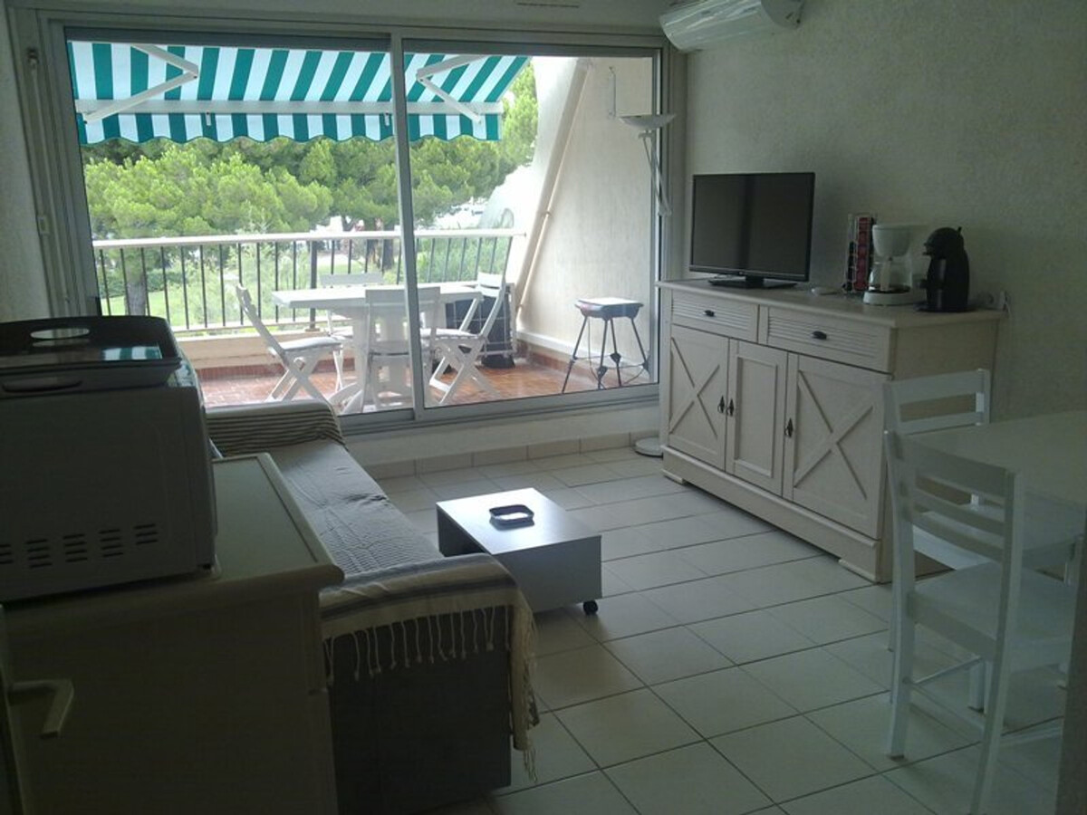 Studio cabine climatisé avec piscine et parking au Grau du Roi - Photo 14