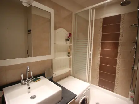 Studio cabine Chamrousse, 50m pistes, 4 personnes : photo 4