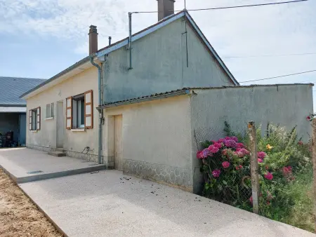 Location gite à Saumeray, Maison familiale au calme avec jardin et barbecue
