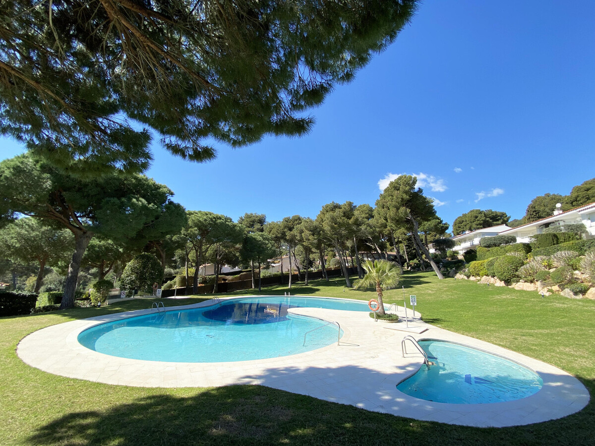 Appartement 3 chambres avec piscine à Begur - Photo 2