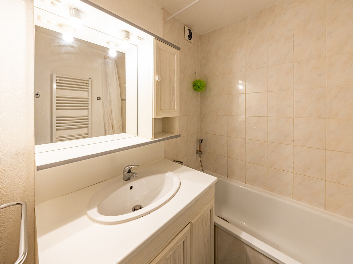 Appartement 7 pers., balcon sud, centre-station Saint-François - Photo 10
