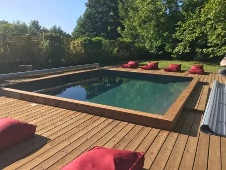 Location maison à Aureilhan, Maison spacieuse près du lac avec piscine privée, idéal pour 16 personnes