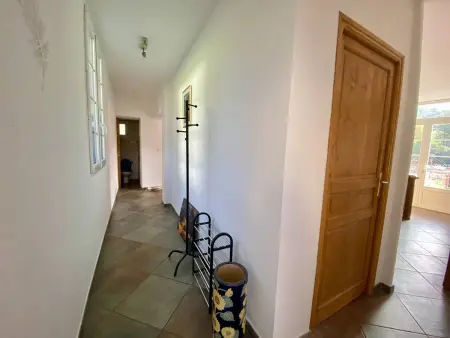 T3 rénové 2024 à Cambo-les-Bains, 4 pers, parking : photo 2