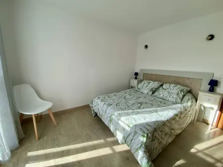T3 rénové 2024 à Cambo-les-Bains, 4 pers, parking : photo 15