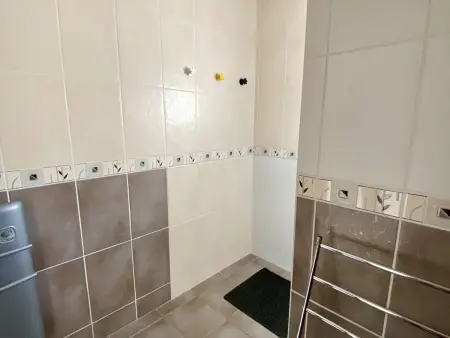 T3 rénové 2024 à Cambo-les-Bains, 4 pers, parking : photo 19