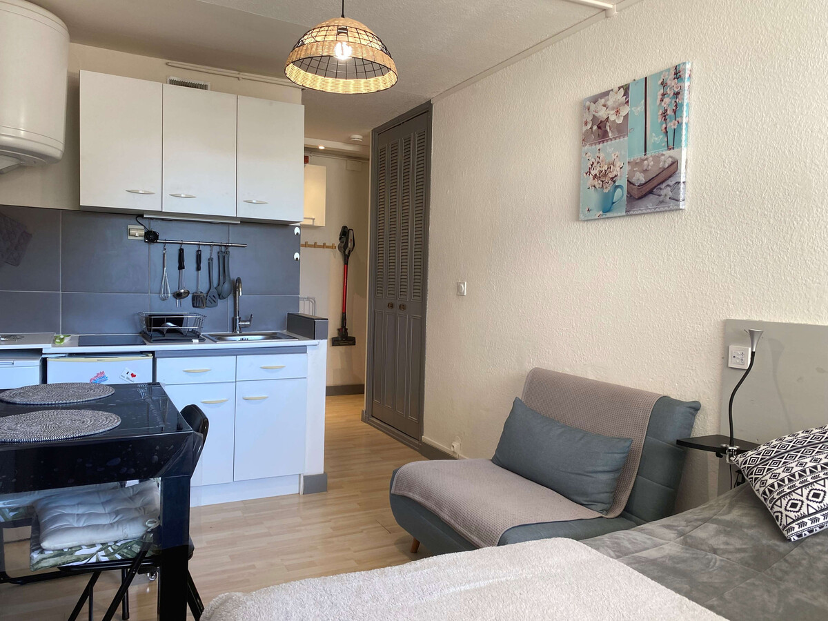 Studio climatisé avec lit 140 à Balaruc-les-Bains - Photo 3