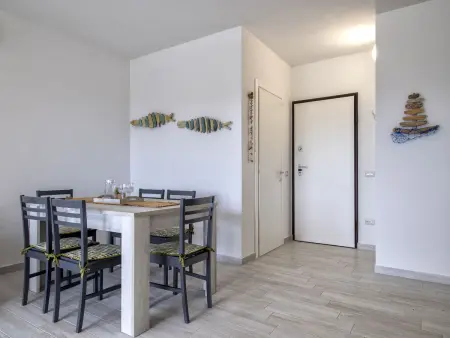 La terrazza sulla piscina – Apt 3 pièces avec terrasse : photo 12