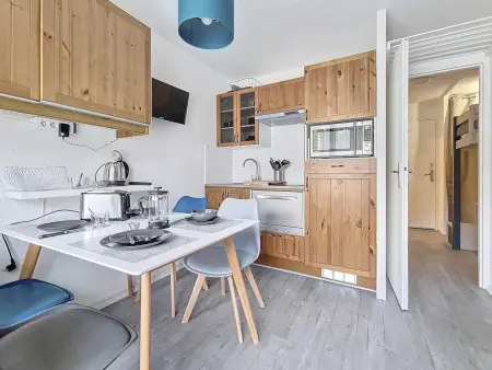 Studio 4 pers. pieds de pistes aux Menuires, balcon Ouest : photo 3