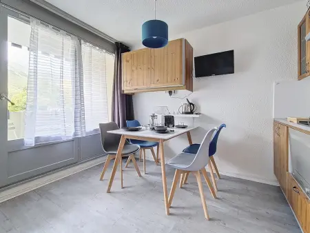 Studio 4 pers. pieds de pistes aux Menuires, balcon Ouest : photo 8