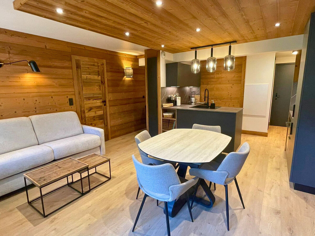 Appartement rénové 4 pers, 2 ch, parking couvert - Photo 2