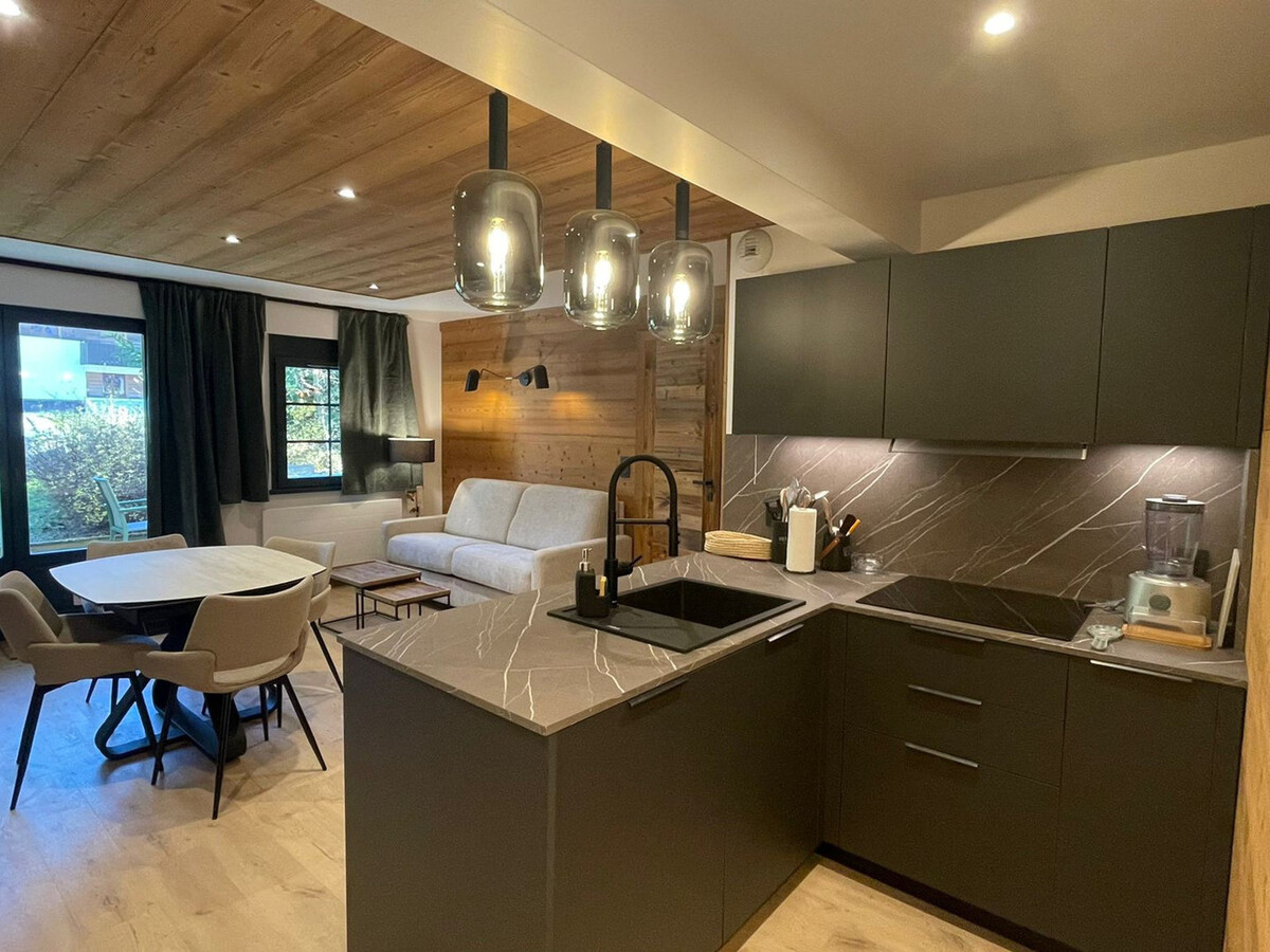 Appartement rénové 4 pers, 2 ch, parking couvert - Photo 4