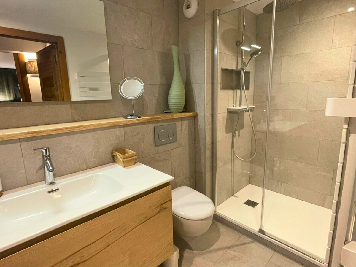 Appartement rénové 4 pers, 2 ch, parking couvert - Photo 11