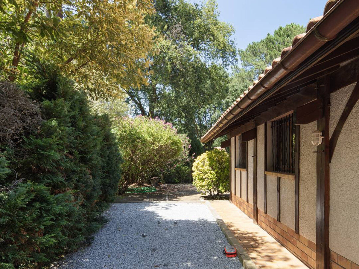 Villa Malbec à Capbreton : 12 pers, 6 ch, piscine & jardin - Photo 17
