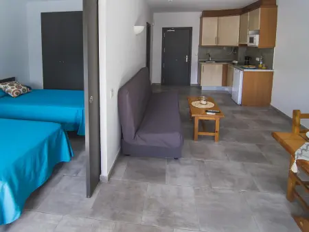 Location appartement à Platja d'Aro i S'Agaró, Appartement rénové avec piscine, climatisation et WiFi à 150 m de la plage.
