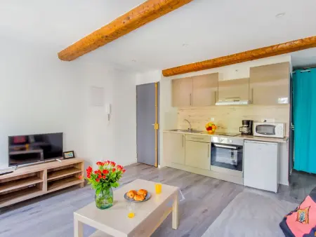 Studio Bazeilles 25 m² rénové, 600 m de la mer : photo 2