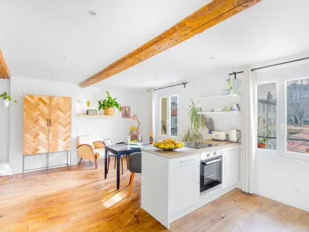 T2 Bazeilles, 40 m² près de la mer à Toulon : photo 3