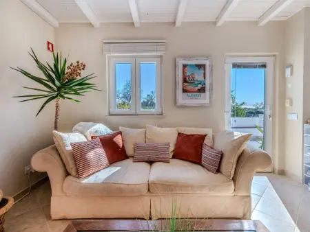 Dos Pombinhos – Maison rénovée avec piscine à Porches : photo 10