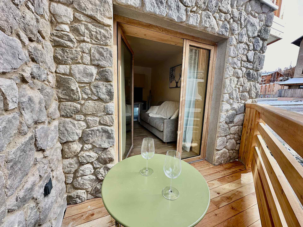 Studio rez-de-chaussée Vars, terrasse et parking couvert - Photo 11