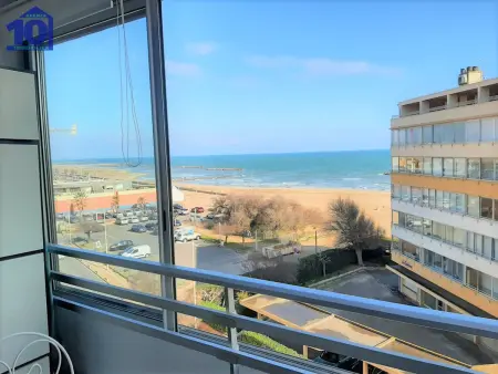 Location appartement à Valras Plage, Valras-Plage: Appartement rénové 1 chambre, clim, WiFi, parking, à 50m de la plage