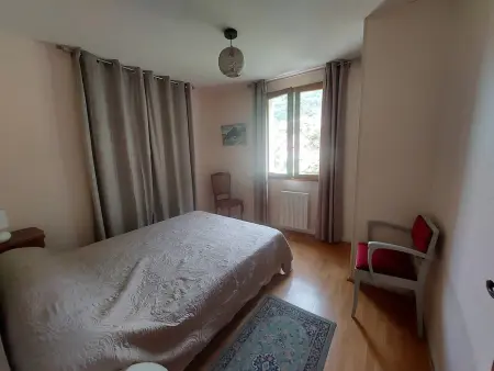 Maison spacieuse à Cauterets : 4 chambres, garage, sans animaux - Photo 3
