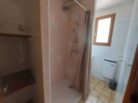 Maison spacieuse à Cauterets : 4 chambres, garage, sans animaux - Photo 8