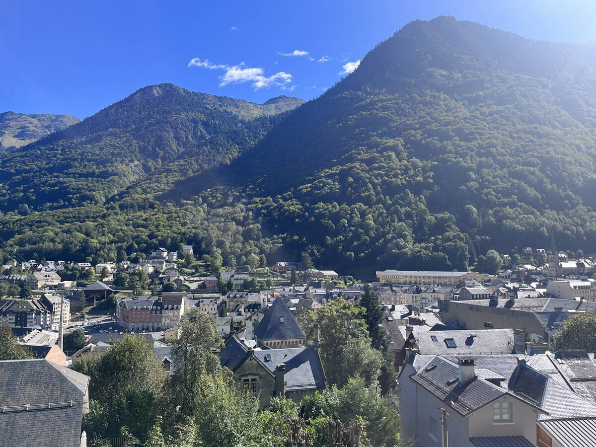 Appart 6 pers à Cauterets, vue montagnes et parking - Photo 7