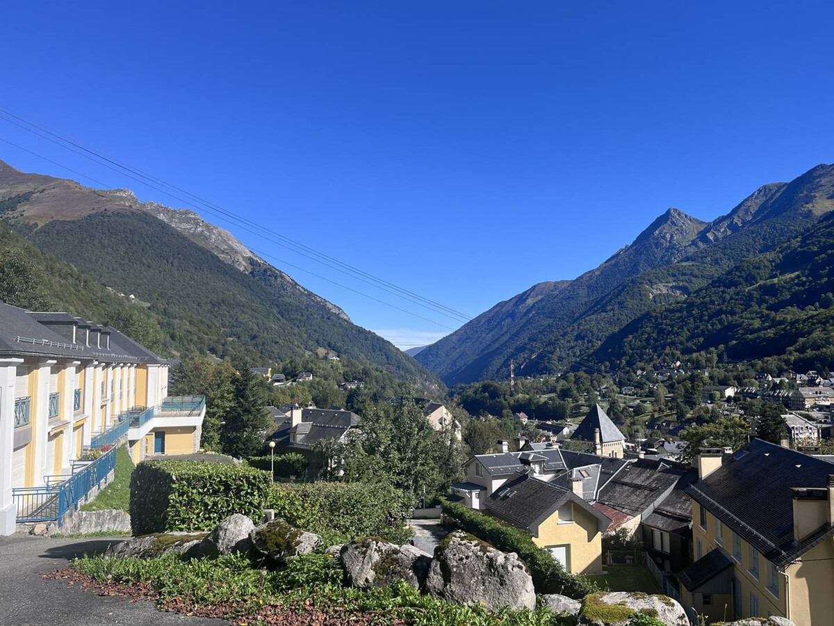 Appart 6 pers à Cauterets, vue montagnes et parking - Photo 9