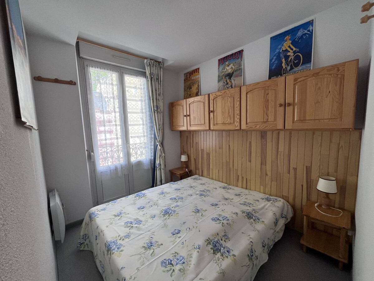 Appartement 5 pers. balcon ensoleillé, centre Cauterets - Photo 4