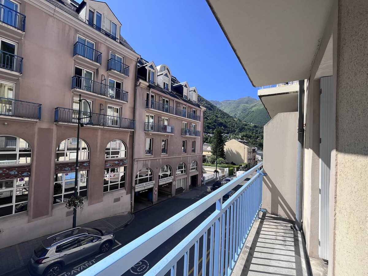 Appartement 30 m² hyper-centre Cauterets, balcon & parking - Photo 10