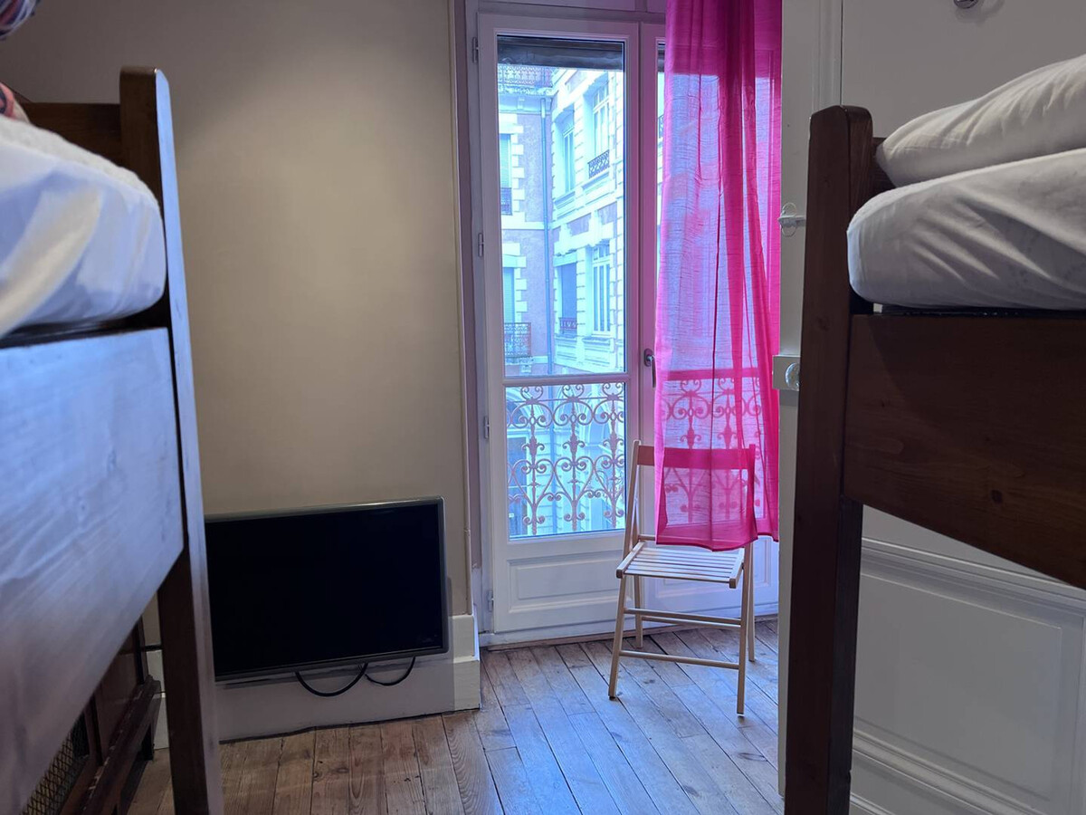 Appartement 8 pers, centre-ville Cauterets, balcon - Photo 7