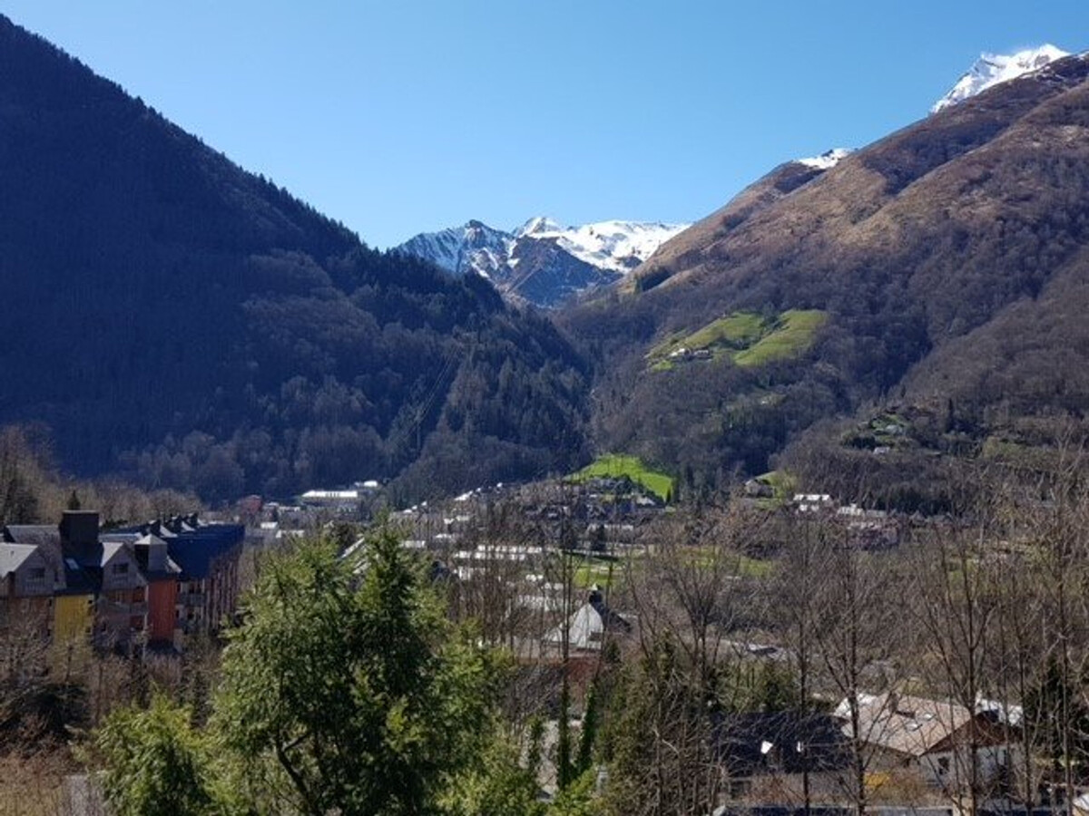 Appartement 5 pers. vue montagnes à Cauterets, 800m télécabines - Photo 2