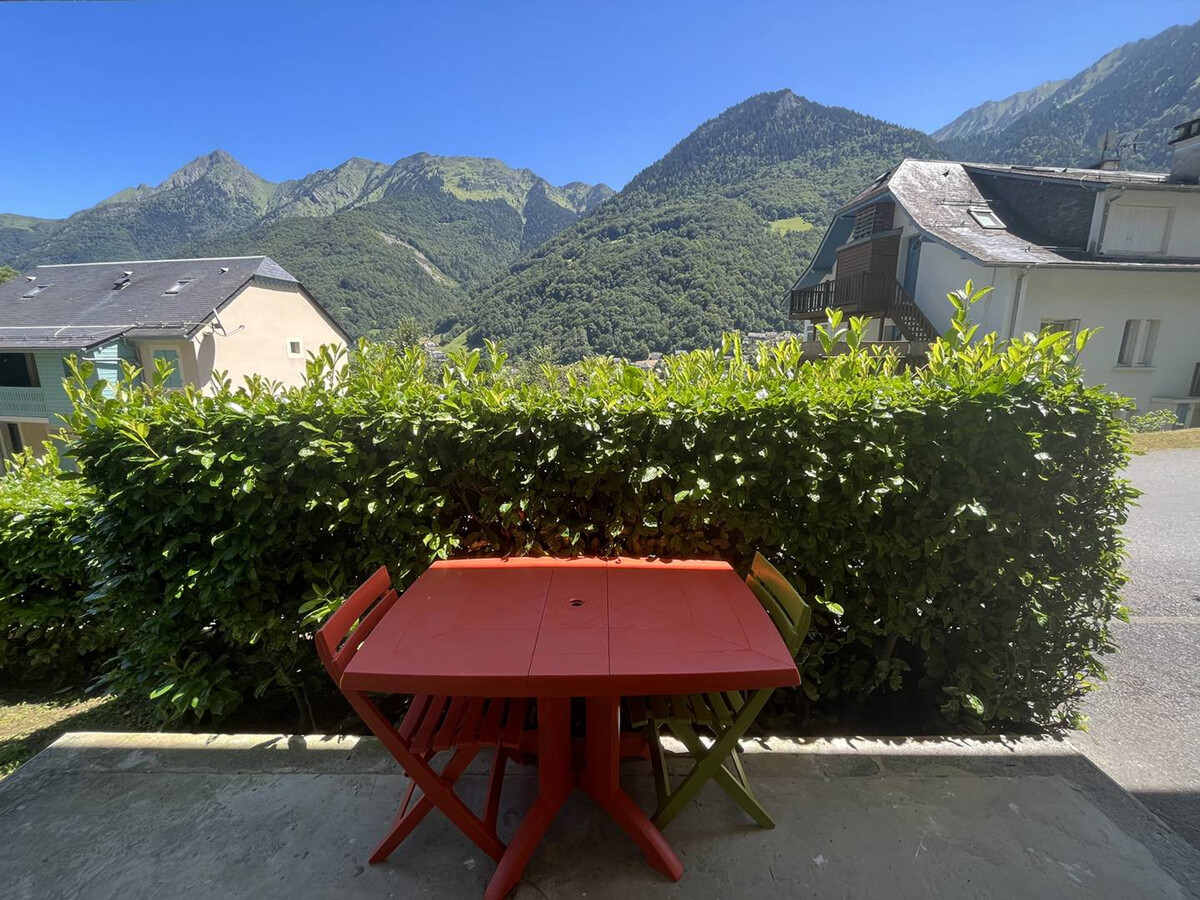 Appartement rénové 1 chambre, terrasse et navette à Cauterets - Photo 2