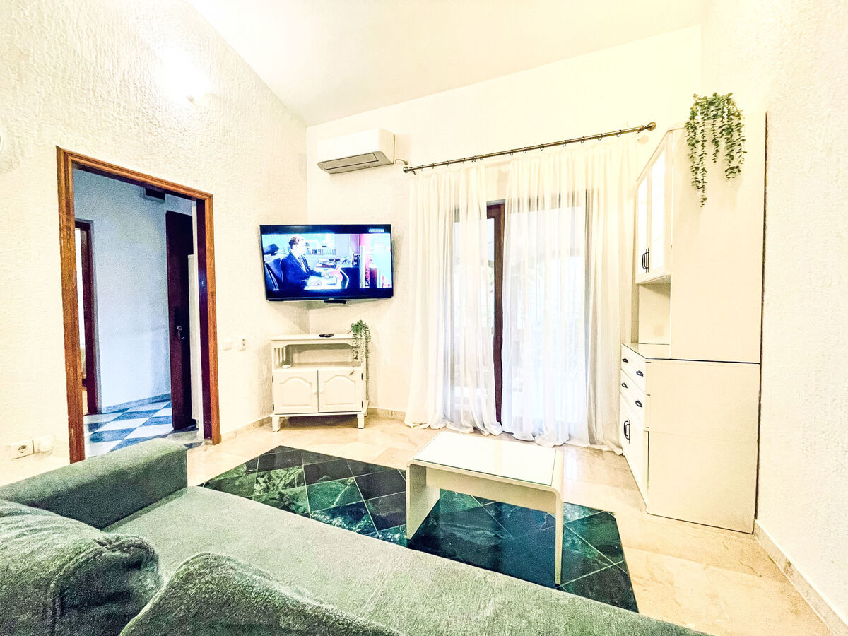 Maison Nada à 700 m de la plage de Ražanac - Photo 5
