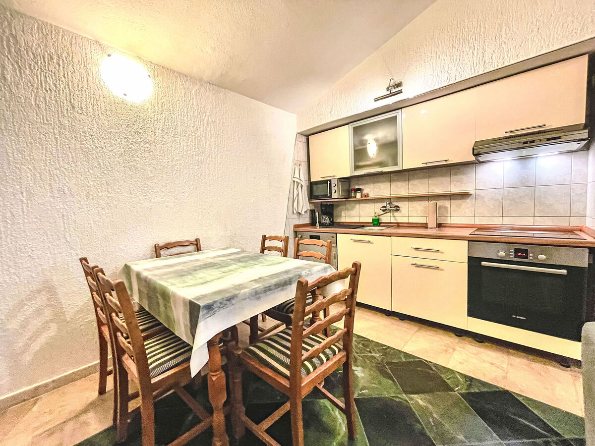 Maison Nada à 700 m de la plage de Ražanac - Photo 6